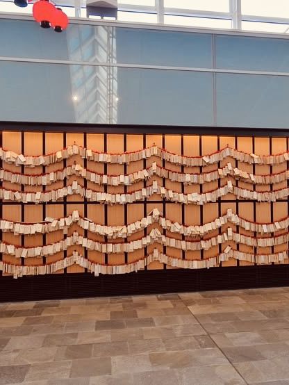 Solo Traveler’s Guide to Haneda Airport: More Than Just a Layover!** ✈️🌸  