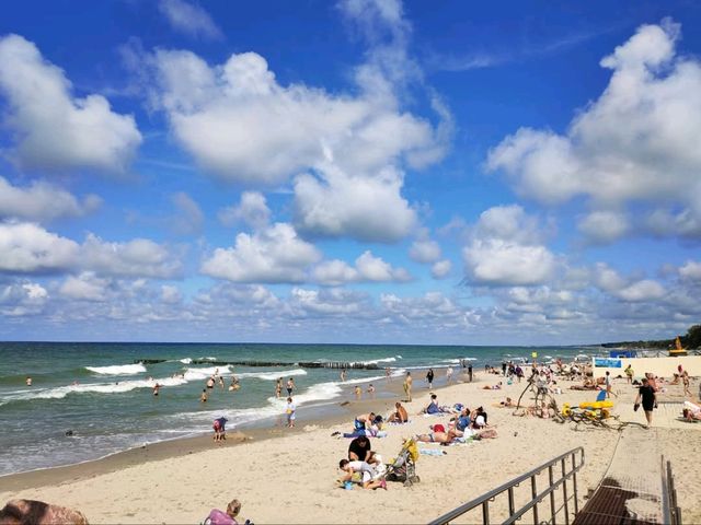 Waves, Wind & Weekend Feels on the Zelenogradsk Promenade