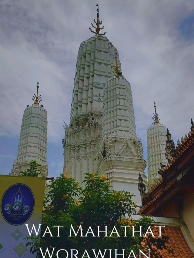 วัดมหาธาตุ เพชรบุรี
