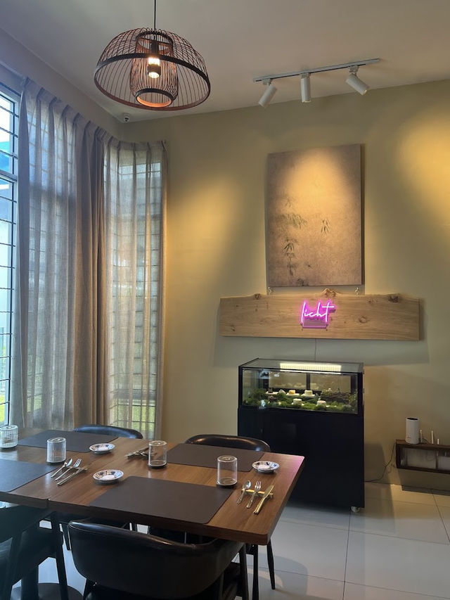Licht Patisserie Kota Kinabalu, A Refined Dance of Pastry and Elegance
