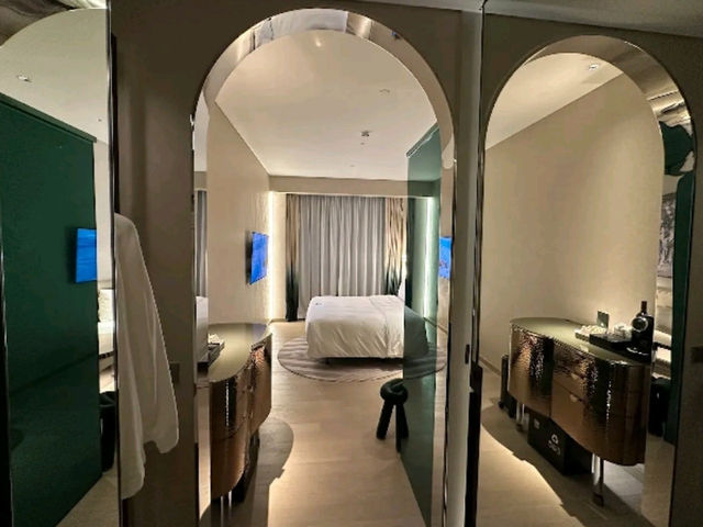 Singapore’s Most Stylish Stay – Inside the Bold World of Mondrian Singapore Duxton