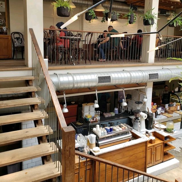 beautiful and spacious eatery