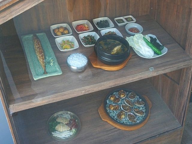 [🇰🇷大邱] 東村遊園地のそばで味わえる完璧な韓定食とわかめスープ 「美想名家ミヨク」
