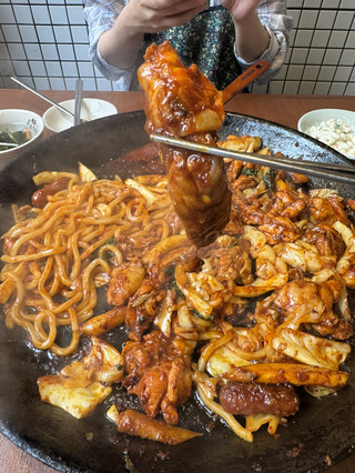 수원 인계동 나혜석거리에서 찾은 닭갈비 맛집, [신림춘천집] 솔직 후기 🍗✨