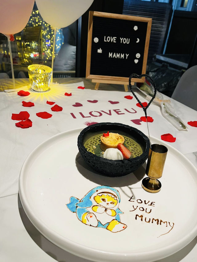 🍴【旺角節日慶祝首選！母女打卡西餐+畫碟冧爆媽咪🌹】  