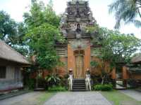 藝術與歷史文化地標交織的峇里島之心#烏布皇宮（Puri Saren Agung）-印度尼西亞峇里島