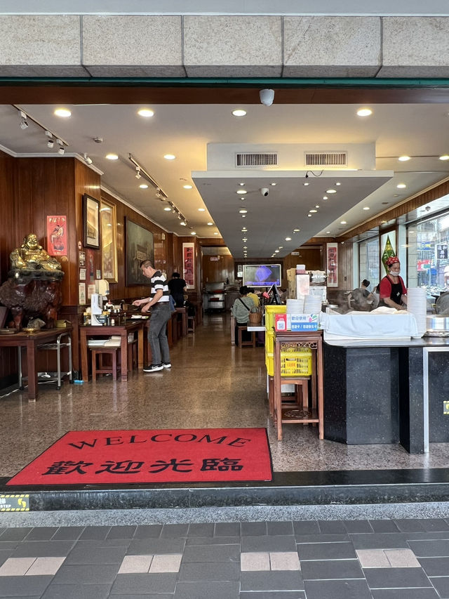 台北ローカル！ちまき専門店「王記府城肉粽」