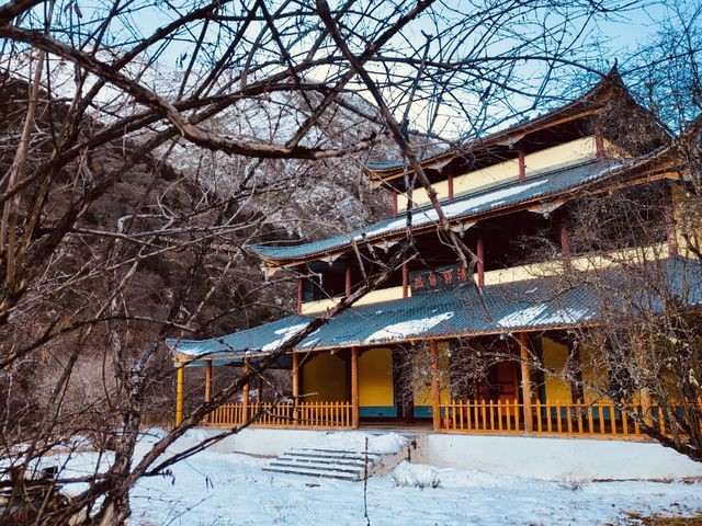 雪季的「黃龍」:在人間瑤池放慢腳步 雪季的「黃龍」:在人間瑤池放慢腳步