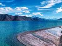 💎🌊 Pangong Lake – The Shimmering Gem of the Himalayas