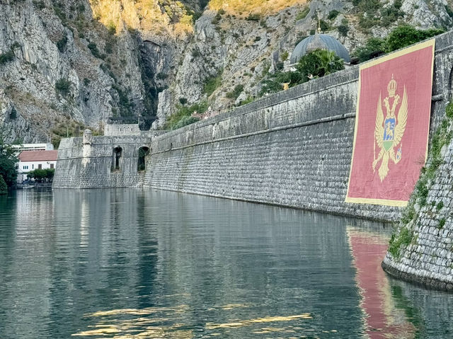 🏘️✨ OLD TOWN KOTOR — MEDIEVAL JEWEL BY THE BAY 🇲🇪🌊 🏘️✨ OLD TOWN KOTOR — MEDIEVAL JEWEL BY THE BAY 🇲🇪🌊