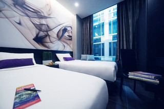 #easytravelpost
Singapore travel made easy! 🚄 Nestled in the heart of the city, V Hotel Lavender is a budget-friendly base with perks that make exploring a breeze. Clean hotel rooms, a handy gym, and an outdoor pool are just a few highlights—plus, bidet-equipped bathrooms, which are perfect if you care about those little comforts! ☀️
Top Spots to Visit:
V Hotel Lavender (70 Jellicoe Rd) puts you a stone’s throw from must-see spots:
· Lavender MRT: Under the hotel, connects you fast to Orchard Road, Gardens by the Bay, and Marina Bay Sands.
· Little India: Just 10 mins away—hello vibrant colors and epic food!
· Kampong Glam: Check out Haji Lane’s street art and boutique shops.
· Bugis Junction: Shopping, snacks, and buzzing night markets nearby.
Practical Tips:
Daily housekeeping keeps your room fresh (though bring your own towel if you’re picky—some reviews suggest hotel towels could be upgraded). For peace of mind, request a room with a bidet! 🛁 If you crave a quick workout, use the tiny gym or the pool to cool off after sightseeing. The staff could be more attentive, so double-check your booking and room amenities at check-in.
Getting Around:
With Lavender MRT right under the hotel, getting around Singapore is effortless. Use your EZ-Link card to zip across the city. Taxis and buses are easily available, but MRT is fastest and cheapest.
Food:
Bugis, Little India, and nearby hawker centers serve local faves—try kaya toast, laksa, and teh tarik. For quick eats, check out kopitiams right by the Lavender station.
#SingaporeTravel #VHotelLavender #BudgetSingapore #CleanStays #TripDotCom