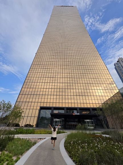 Quick Guide to 63 Building: Seoul's Iconic Sky Oasis 🏙️🌅 | Trip