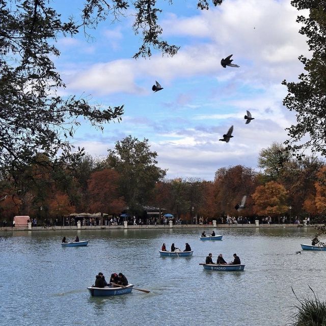 Autumnal Stroll through Retiro Park