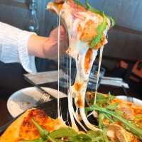 荃灣高質西餐廳🍕必食手工拉芝pizza