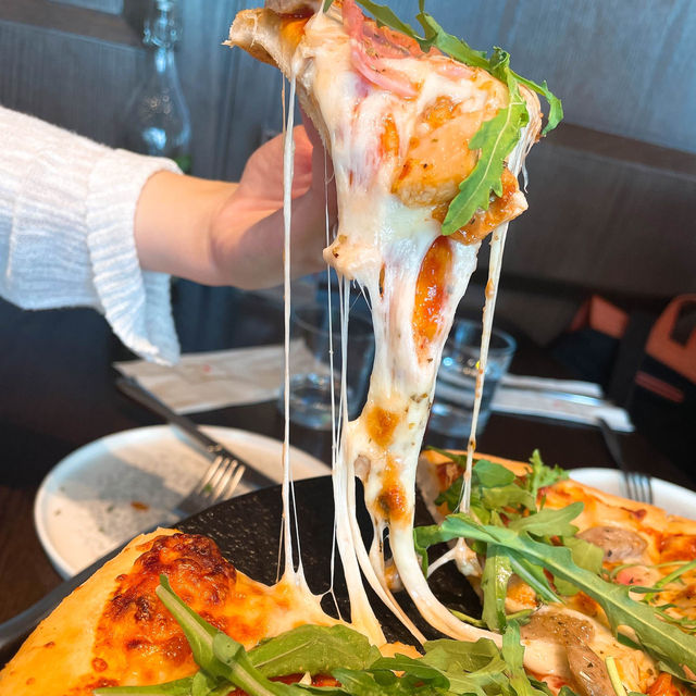 荃灣高質西餐廳🍕必食手工拉芝pizza