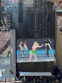 London | Happy to enjoy the eras tour with Taylor swift