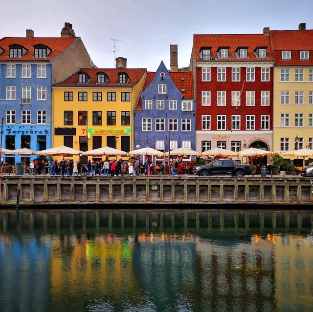 Copenhagen at Sundown: Reflections on a City in Gold