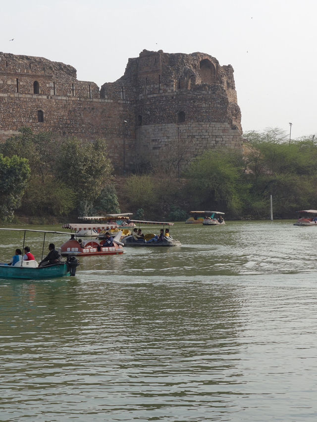 Delhi’s Timeless Landmark: Purana Qila (Old Fort)