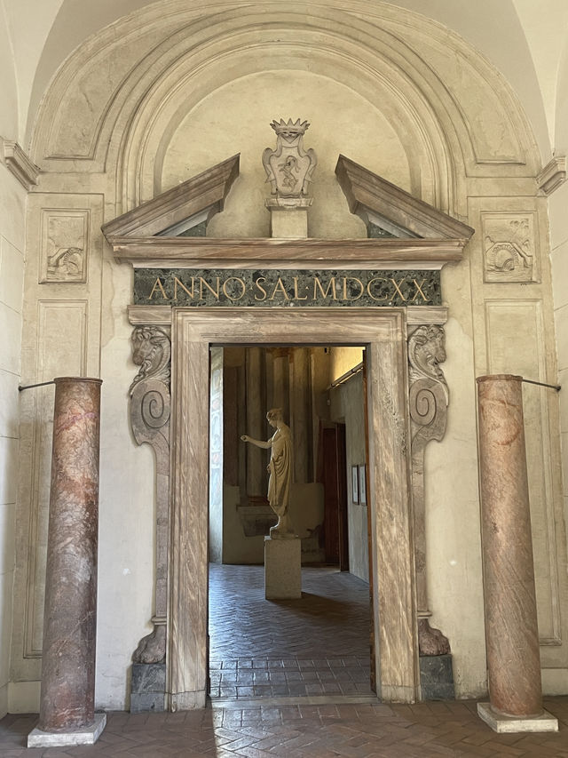 A Palatial Museum