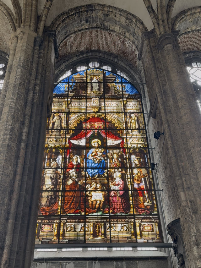Ghent —Medieval Streets, Moody Skies & Unlimited Ribs