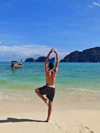 Phi Phi Islands: Turquoise Waters and Tropical Bliss