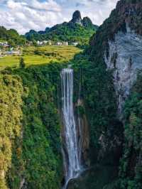 🌊 Tongling Grand Canyon – Guizhou’s Emerald Gorge of Waterfalls and Wonder