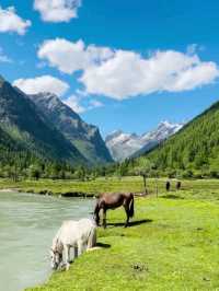 ⛰️ Mount Siguniang National Park – The “Alps of the East” in Sichuan’s Highlands