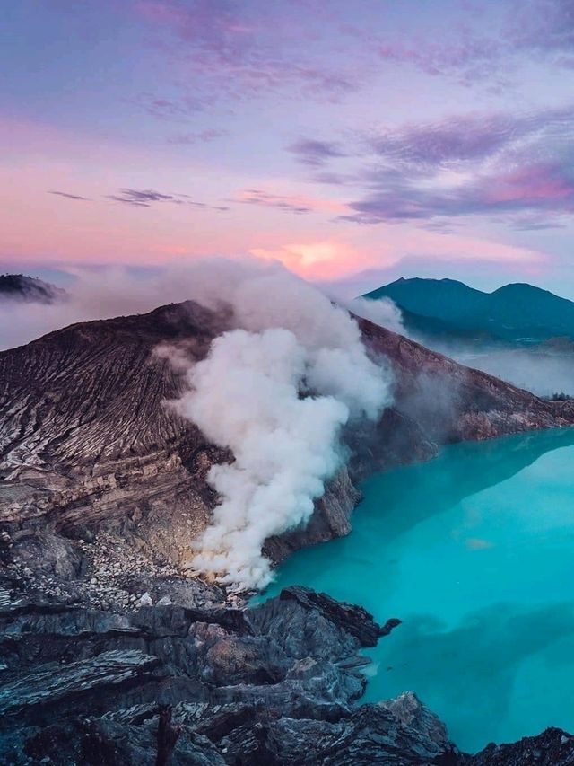 🌋 Ijen Volcano – The Blue Fire and Sulfuric Wonders of East Java