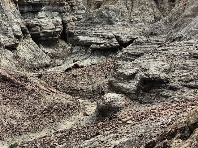 Kazakhstan Trip: Walking Sunny Day at Karagiye Depression