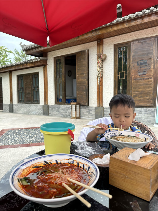 西安周邊遛孩子，這個夏天玩水準備交給太白了