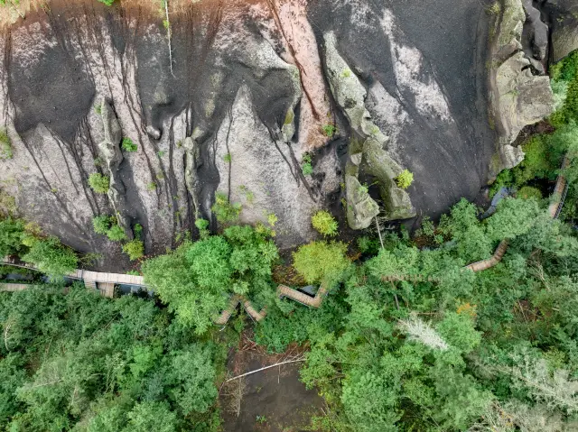 Recommended scenic spot at the foot of Changbai Mountain - Julong Volcano Stone Forest