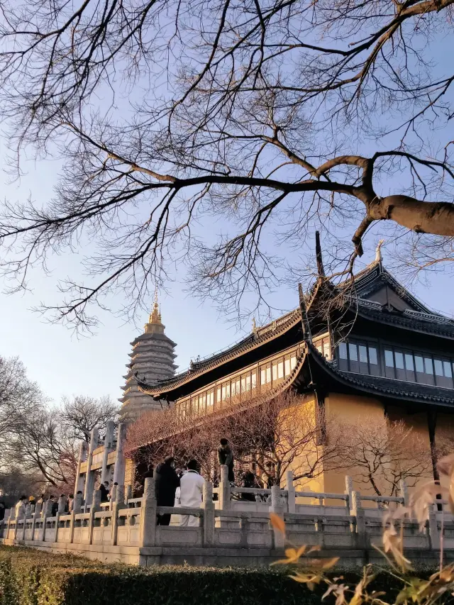 Why not visit the neighboring small town CITY WALK when Suzhou is too crowded?
