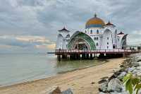 馬六甲島地標建築|馬六甲海峽清真寺（1553）