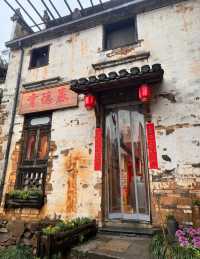 三月賞花去篁嶺，萬畝油菜花海