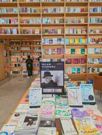 朵云書院滴水湖店不但風景沒書也超贊