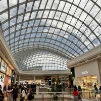 Fashion Capital-Australia’s largest shopping center, Chadstone Shopping Center, Melbourne 