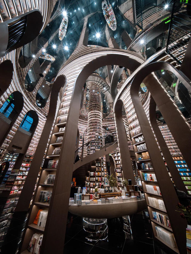 Chengdu Hogwarts & Inception Bookstore Zhong Shuge 📚