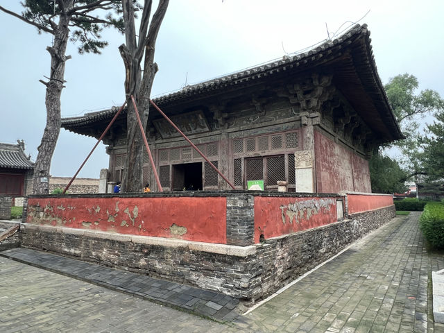 閣院寺文殊殿。