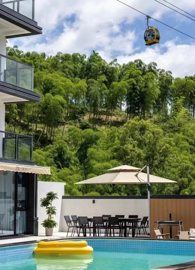 일침운·순산소 in the cloud 산천의 정상에 위치한 수영장이 있는 휴양 숙소.