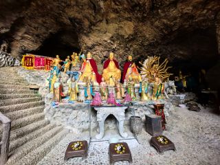 Sanjiao Cave Grotto Temple.
