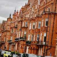 Duke of York square : King's Road City walk stroll.