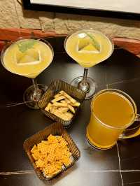 20:00已經昏昏欲睡!周末宜乾杯。