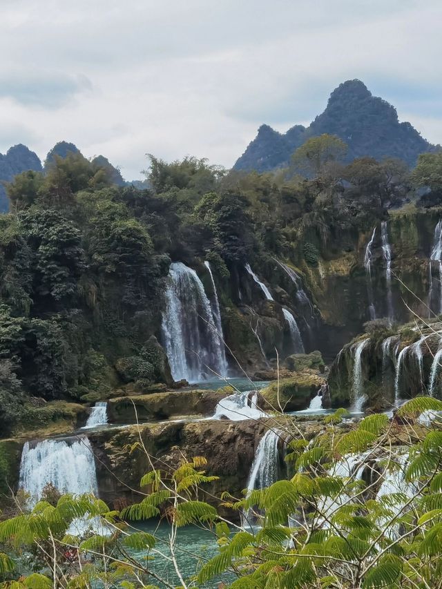 德天跨國瀑布景區-鵝泉3日遊 震撼心靈的美景之旅