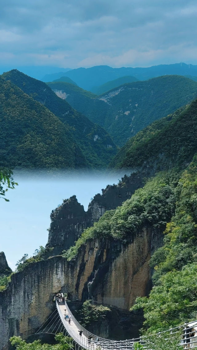 重慶消暑新地標，闖入涪陵大裂谷的隱秘清