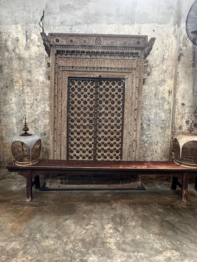 曼谷必訪！近200年歷史的古董咖啡館Hong sieng kong