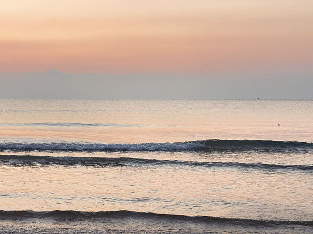 Lucky Sunset and sunrise at Shilaoren Beach 