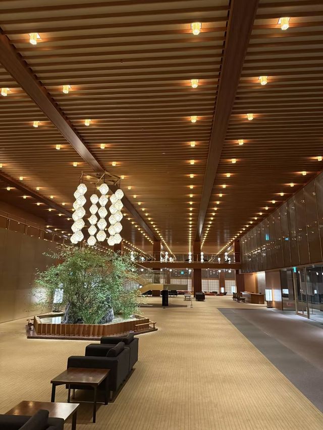 帶阿媽住一次「貴」酒店