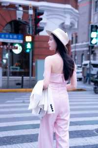 外灘源街拍 | 時光交錯的鏡頭美學