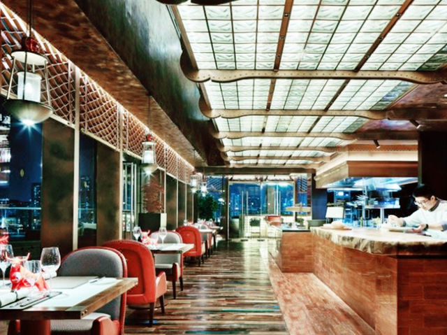 **【高空無敵泳池！珠海仁恒洲際酒店奢華體驗】**  