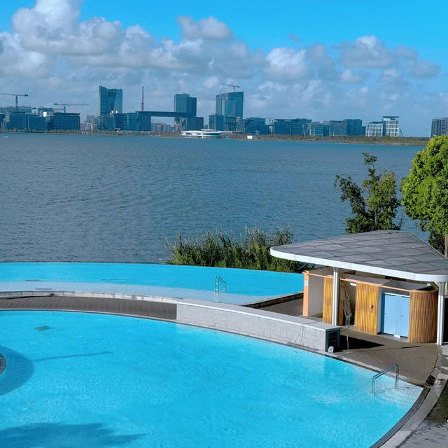 上海度假秘境｜滴水湖洲際無邊泳池美到窒息💦